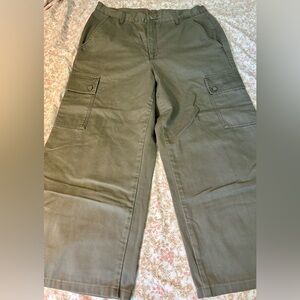 Calvin Klein Women’s Olive Cargo Pants, extra soft
